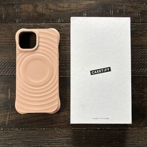 CASETiFY Ripple iPhone 15 Case MagSafe